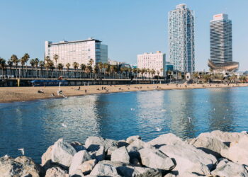 Cidade é o destino global para os turistas que amam praias marcantes!