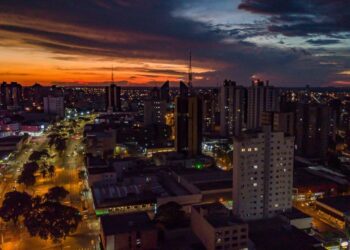 Cidade do PR reconhecida como polo econômico e urbano de destaque no Sul do Brasil