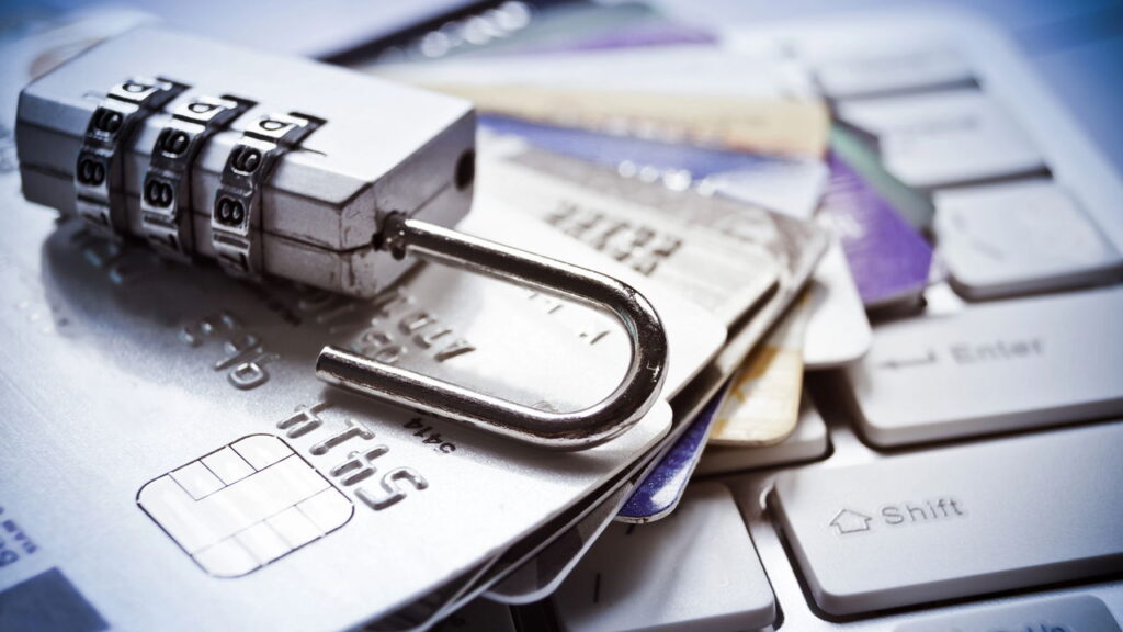 Criminosos adotam nova tática para invadir contas bancárias com fraudes sofisticadas