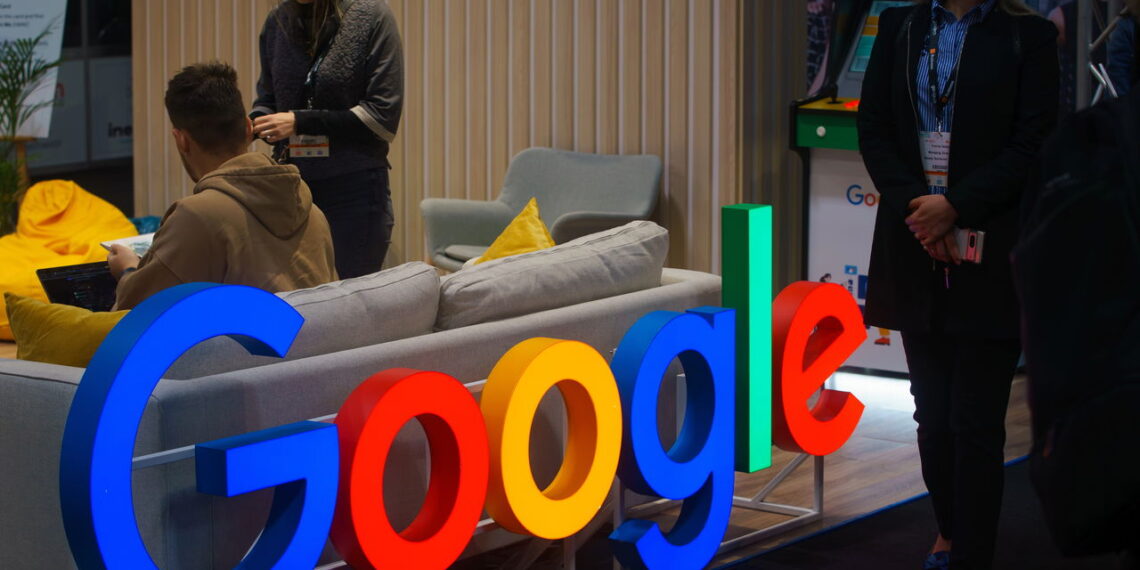 Google libera modo IA para usuários conversarem com o buscador