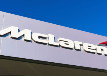McLaren lança o hipercarro mais exclusivo e interativo da década