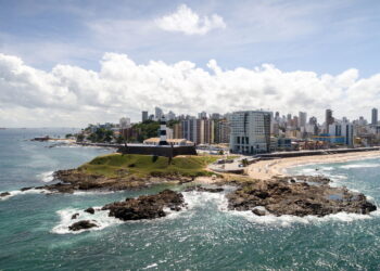 Calor extremo chega com tudo no Norte assustando moradores com máximas de 33°C