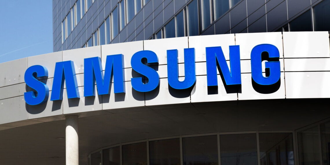 Samsung lança geladeiras com reconhecimento de voz para vários usuários