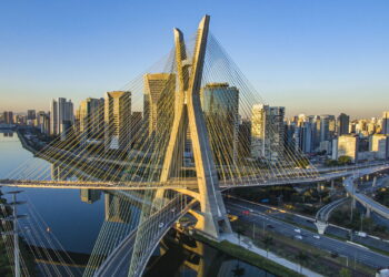 Capital brasileira ganha novos visitantes por suas atrações turísticas e qualidade de vida