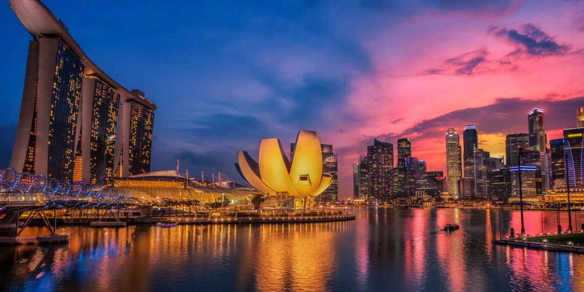 Cidade é reconhecida mundialmente por sua modernidade eficiência e diversidade cultural