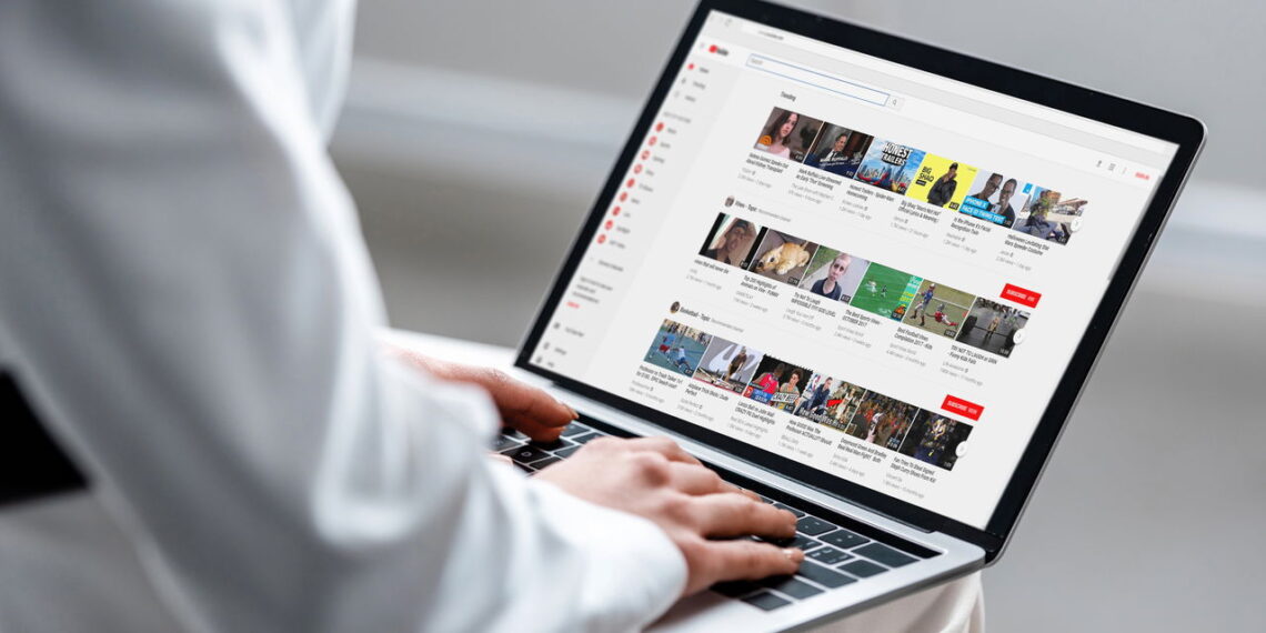 Nova regra do YouTube bloqueia lives para menores de 16 anos a partir de julho