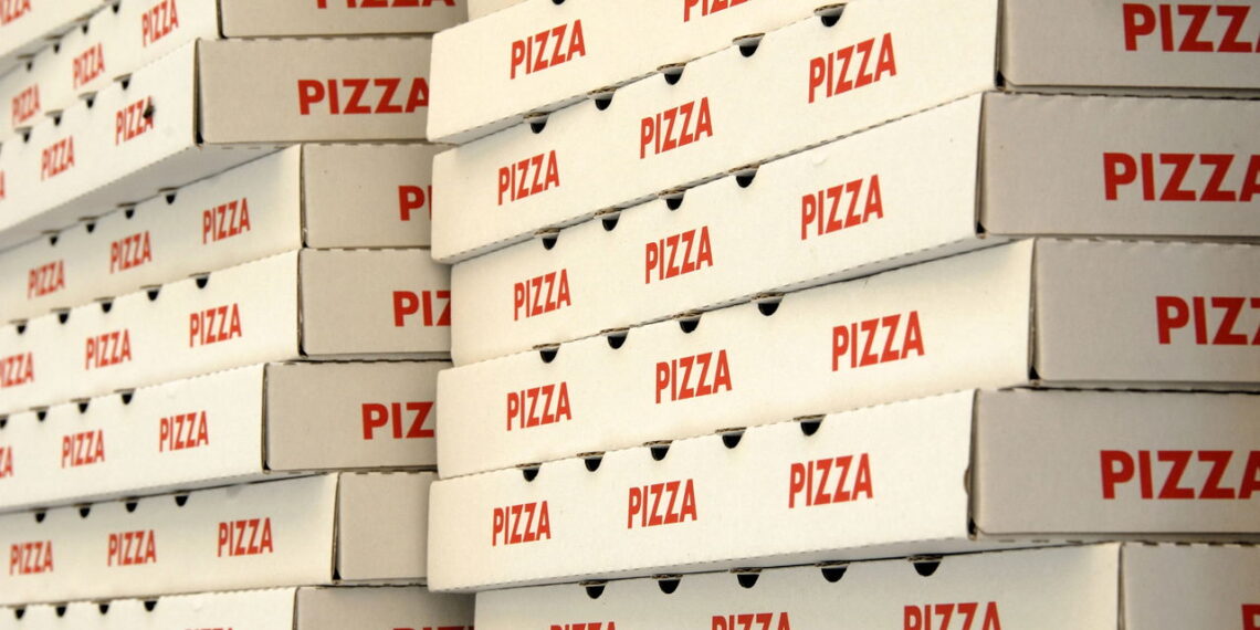 Com uma caixa de pizza dá pra criar algo que impressiona