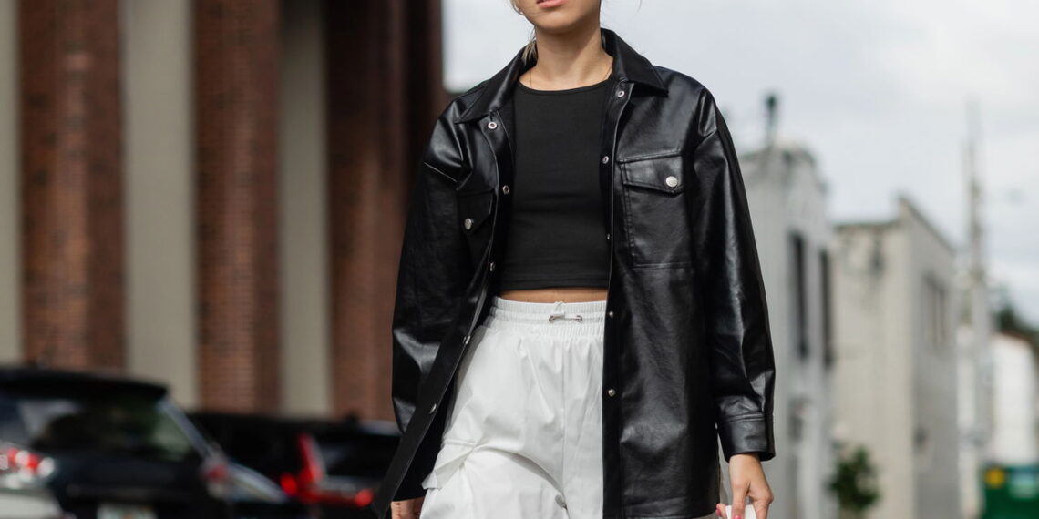 A calça cargo deixou de ser básica e virou item essencial de moda