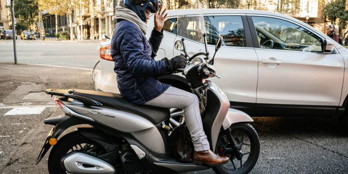 Moto ou carro? Saiba qual combina mais com seu estilo de vida