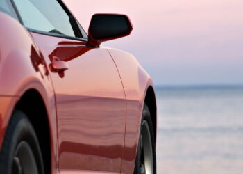 Os carros esportivos mais poderosos e tecnológicos de 2025