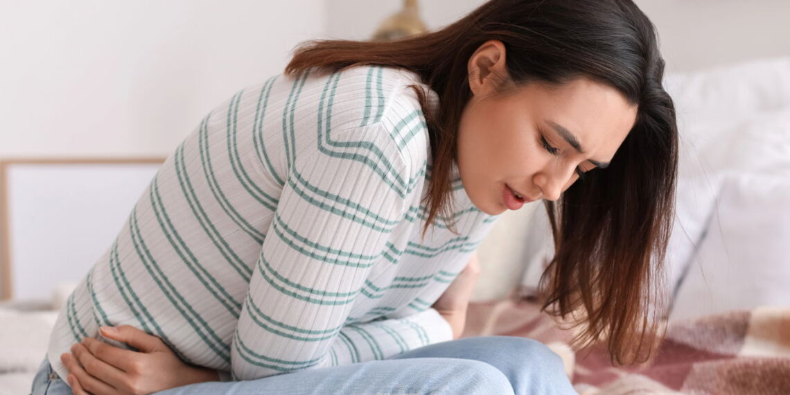 3 chás naturais que aliviam cólicas e acalmam o corpo de forma rápida