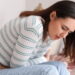 3 chás naturais que aliviam cólicas e acalmam o corpo de forma rápida