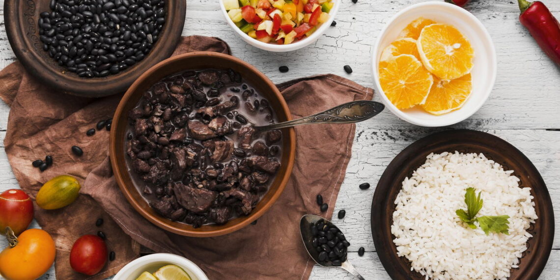 A receita mais prática e saudável de feijoada que todo mundo está testando