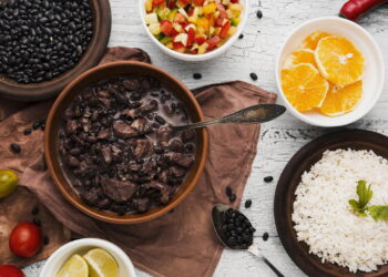 A receita mais prática e saudável de feijoada que todo mundo está testando
