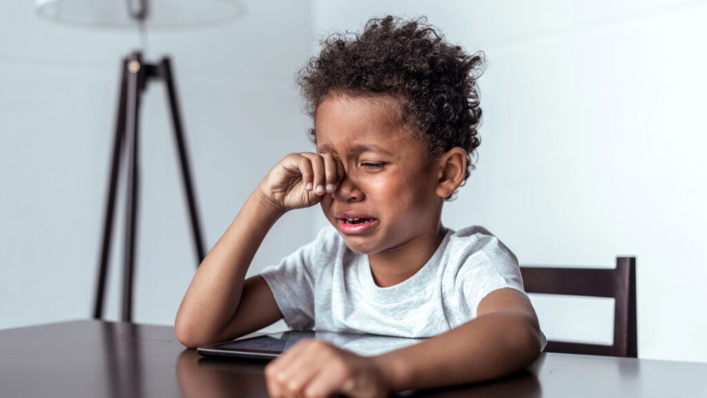 O verdadeiro significado de sonhar com criança chorando