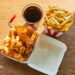 Rede de frango frito famosa entra em falência e fechará todas as suas lojas
