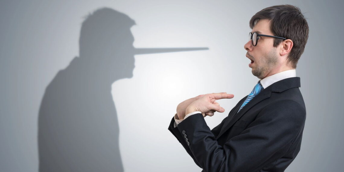 Linguagem corporal para identificar uma mentira segundo a psicologia