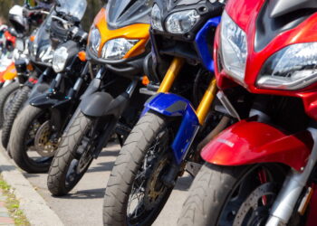 Novas motos chinesas chegam ao Brasil conquistando consumidores com estilo e inovação