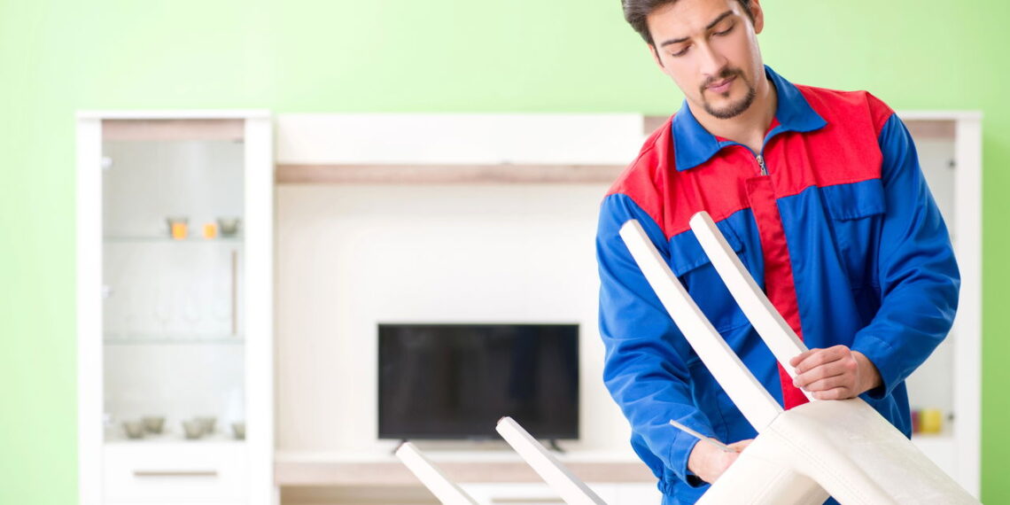 Como reaproveitar móveis quebrados e decorar com estilo