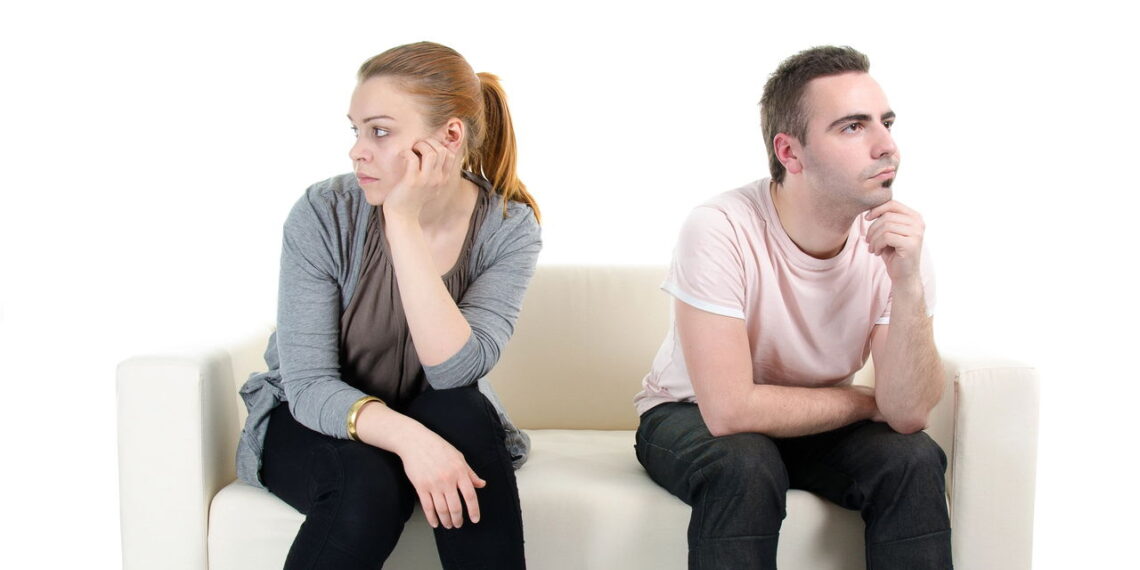 Sinais claros de que alguém não gosta de você segundo a psicologia