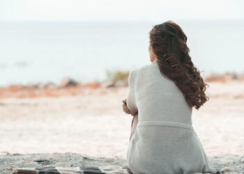 Psicologia explica o que acontece quando você é positivo o tempo todo