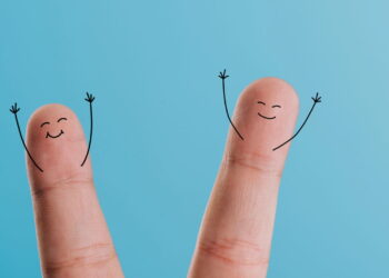 Por trás do sorriso nas redes pode estar algo bem mais pesado