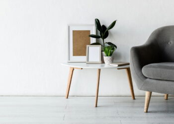 A mesa lateral reciclável mais criativa que você vai ver hoje