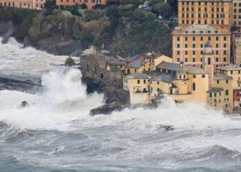 O significado de sonhar com tsunami segundo especialistas