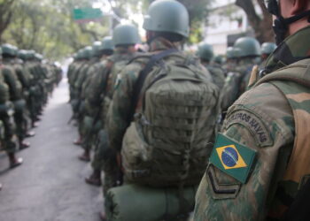 Novo golpe oferece vagas militares com pedido de pagamento via PIX