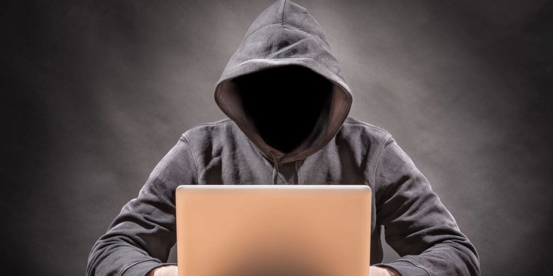 Golpe das "antenas fraudulentas" envia SMS para roubar dados dos usuários!