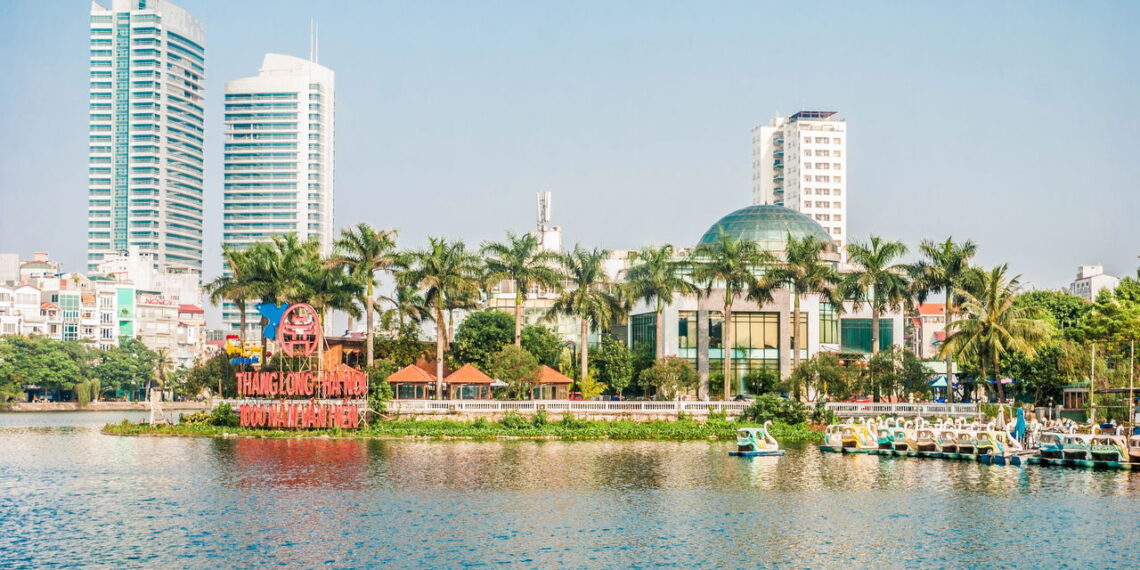 Cidade destaca-se como um dos grandes centros urbanos do Sudeste Asiático
