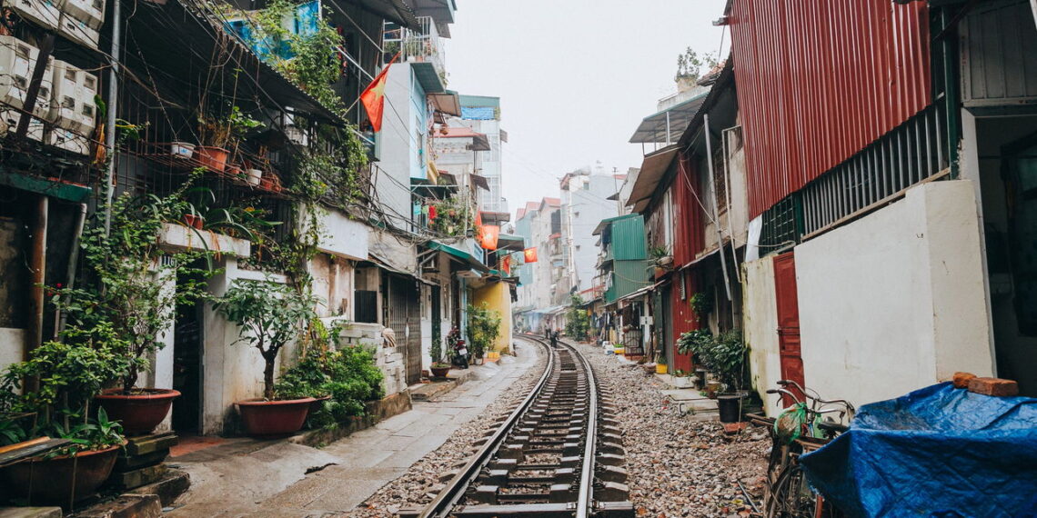 Essa cidade encanta com suas tradições vietnamitas e toques coloniais franceses!