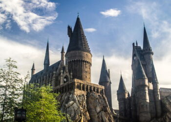 Primeira imagem do novo Harry Potter choca fãs e renova o universo mágico
