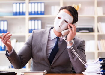 Novo golpe usa chamadas falsas de central bancária para roubar dinheiro dos usuários!