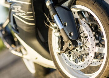 Top 3 motos de até 10 mil que dominam o mercado em 2025