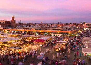 Cidade desperta o interesse de viajantes do mundo inteiro por sua rica tradição