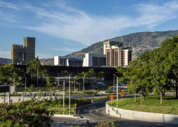 Cidade é alvo de brasileiros que buscam conforto e moradia única