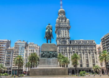 Cidade se destaca ao unir modernidade e tradição com um charme único e irresistível!