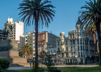 Essa cidade vibrante mescla charme histórico com aspectos modernos