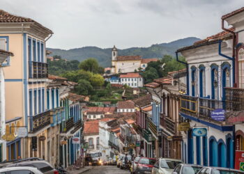 Turistas estão trocando grandes cidades por essas vilas cheias de charme