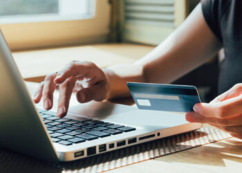 Novo golpe visa pessoas com nome negativado roubando ainda mais seu dinheiro
