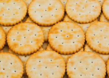 Biscoitos com rótulos trocados causam alerta para alérgicos
