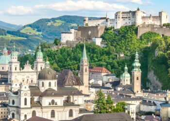 Cidade é um dos destinos mais buscados por turistas e novos moradores na Europa Central