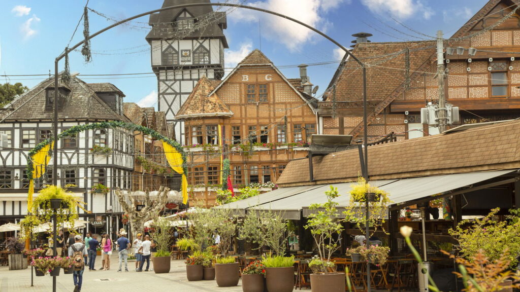 A fórmula que mantém essa cidade sempre lotada de visitantes