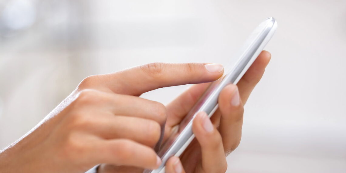 Você pode enviar mensagens mesmo sem internet com essa função do seu celular