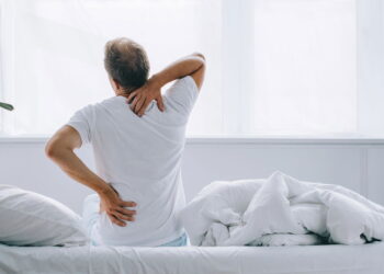 Os 5 melhores exercícios para relaxar a coluna em casa
