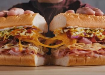 Nova rede americana de lanches conquista o Brasil e preocupa concorrentes