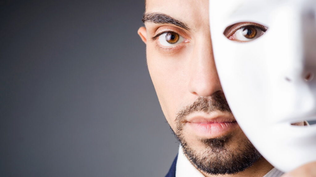 As 5 frases mais usadas por pessoas falsas segundo a psicologia