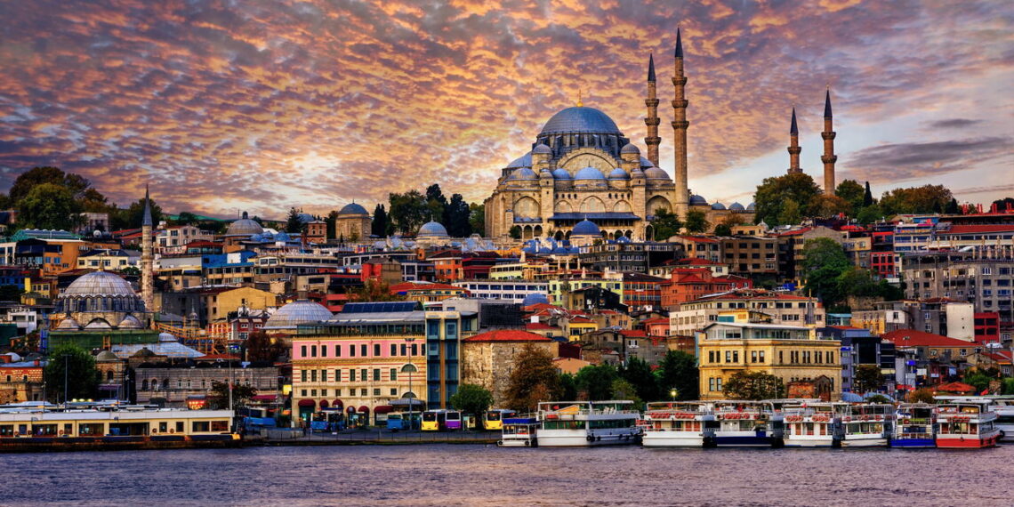 A cidade mais impressionante do mundo entre dois continentes