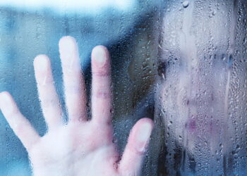 Cresce o número de jovens em sofrimento silencioso segundo pesquisa